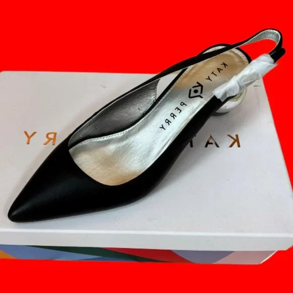 THE ADORA SHOES - Picture 1 of 4